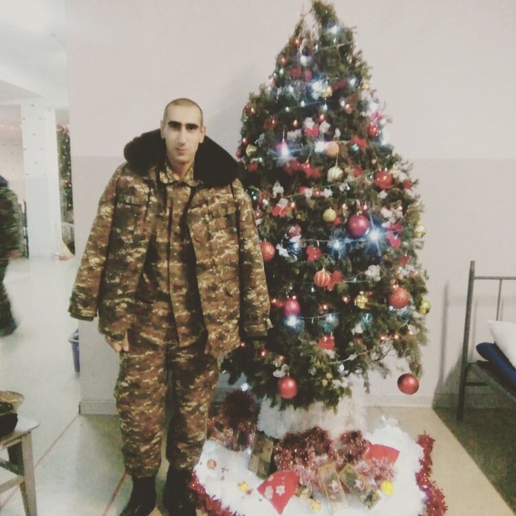  ,   Karen, 26 ,   ,   , c 