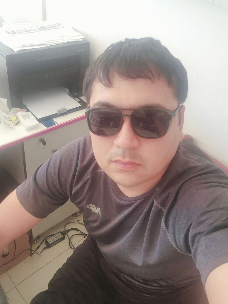  44116036  Bek, 38 ,    