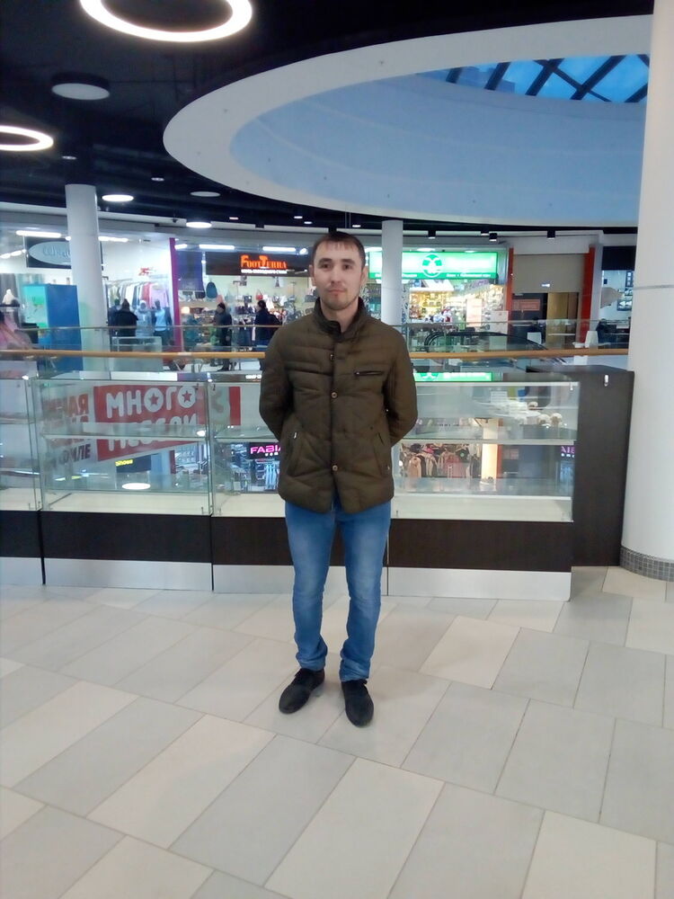  10818066  Akbar, 36 ,    