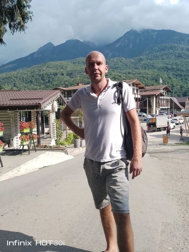  45311466  Pavel, 38 ,    