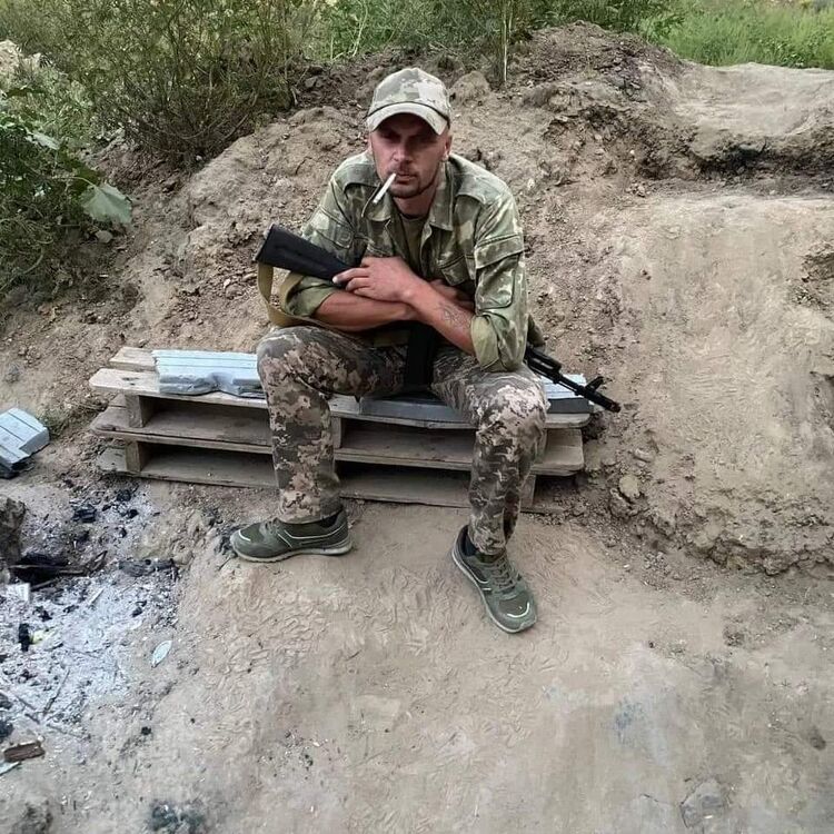  30782686  Ivan, 32 ,    