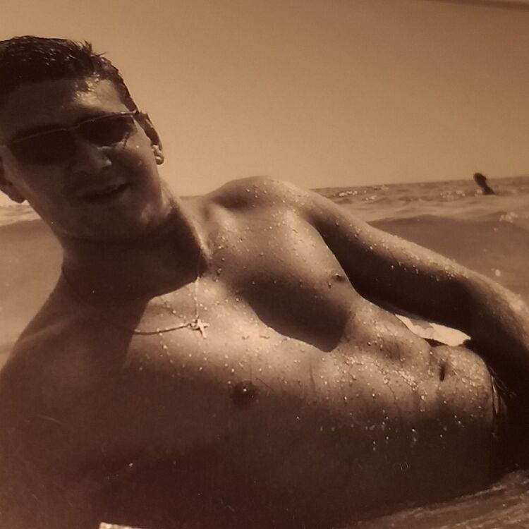 ���������� Leverkusen, ���� ������� Niko, 42 ����, ������������ ��� ������, ����� � ���������, c�������� ���������