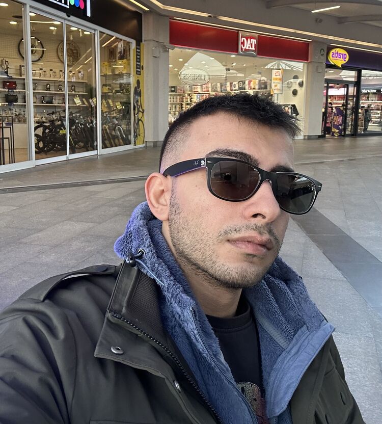 ,   Mertcan, 25 ,   ,   