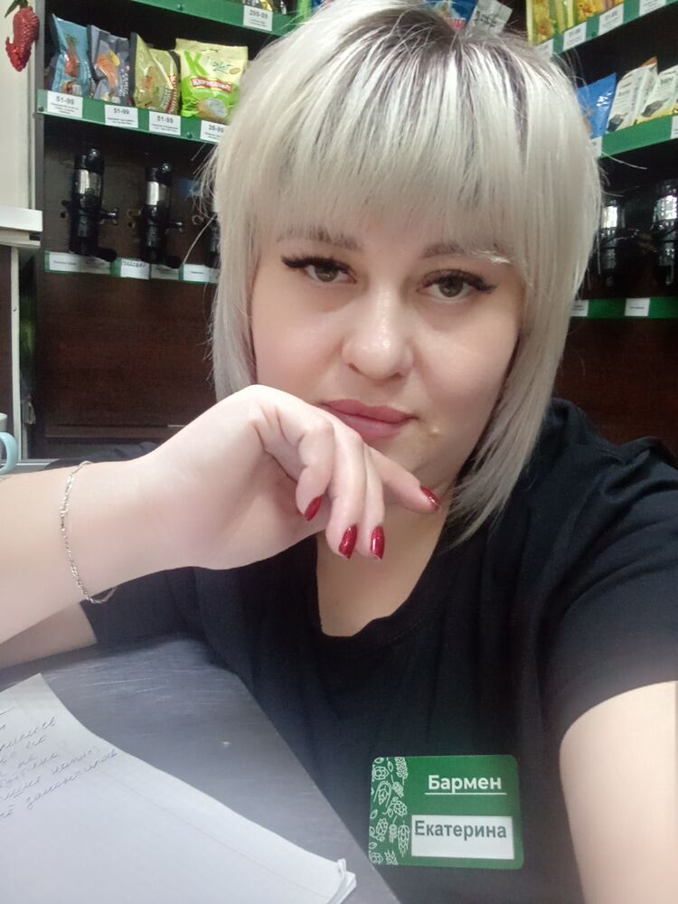  48787956  Ekaterina, 33 ,    