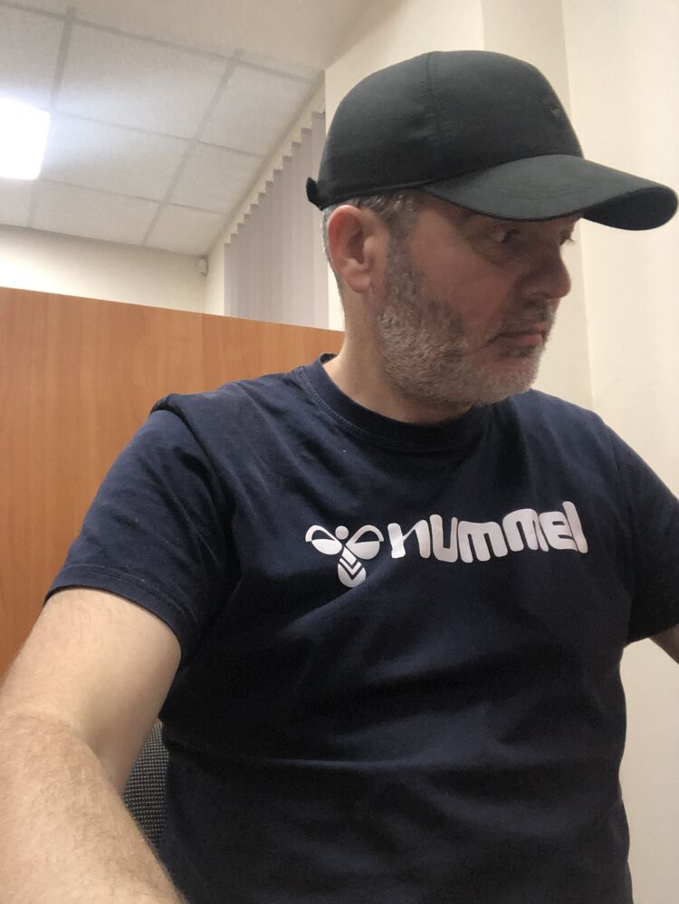  52698106  Rost, 43 ,    