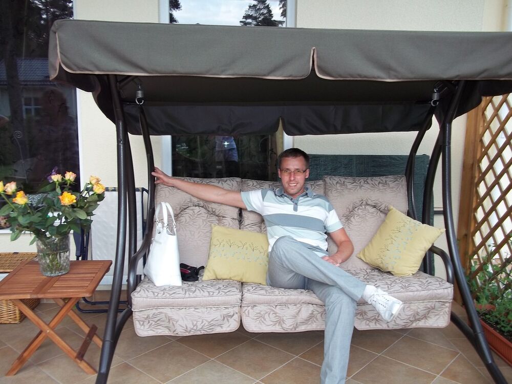  ,   Pavel, 47 ,   ,   , c 