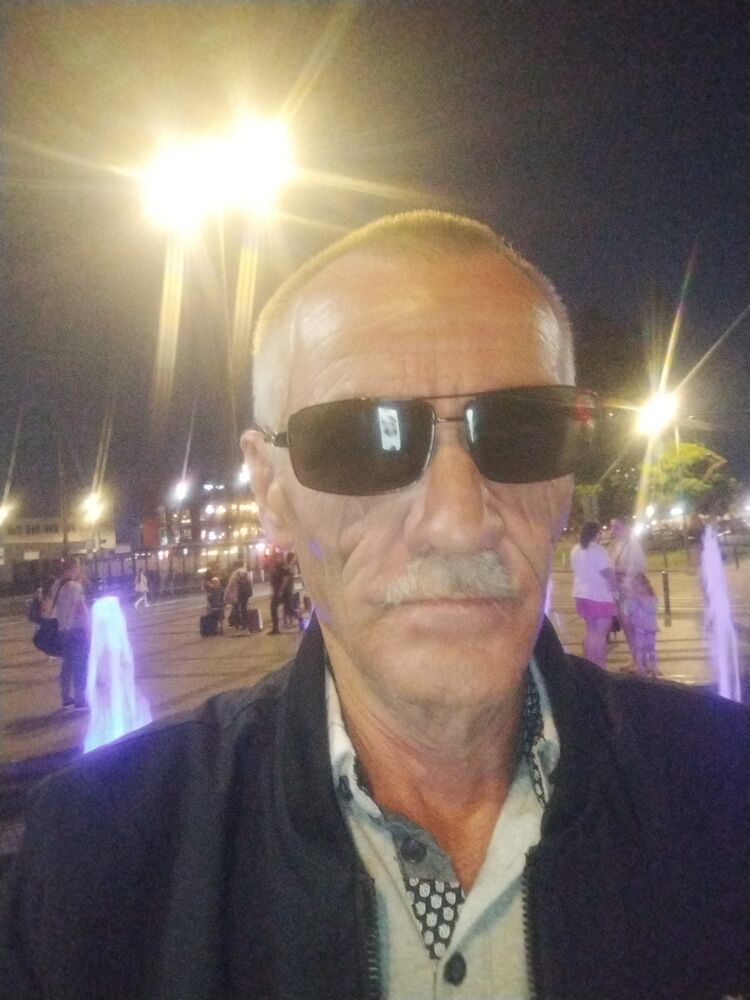  53140126  Viktor, 63 ,    