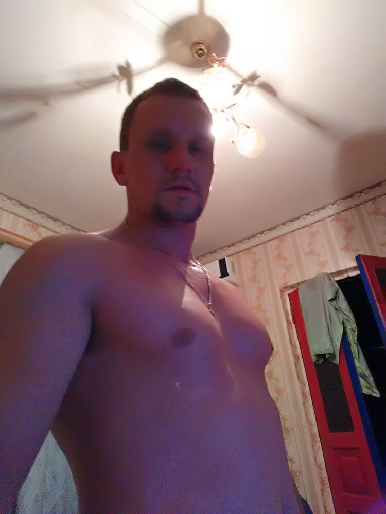  7682266  Roman, 41 ,    