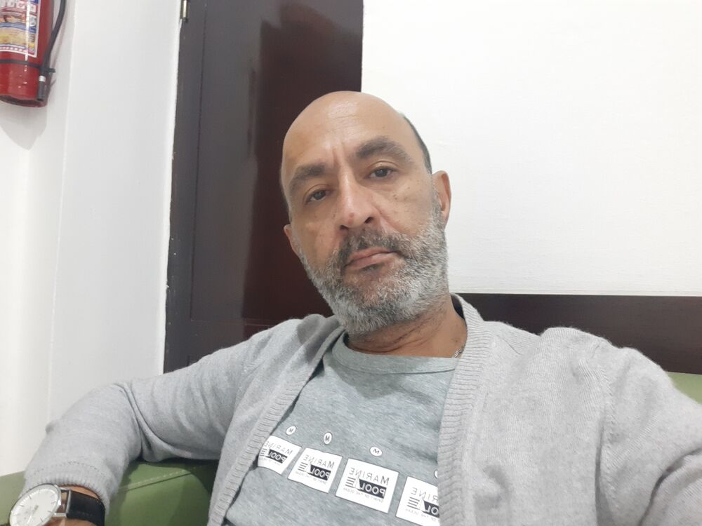  39378066  Etibar, 56 ,    
