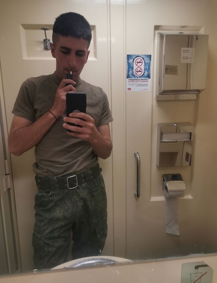  37817506  Arman, 24 ,    