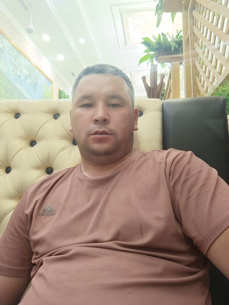  52532466  Kairat, 34 ,    