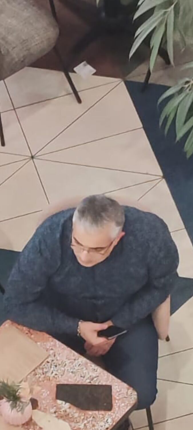  53108726  , 42 ,    