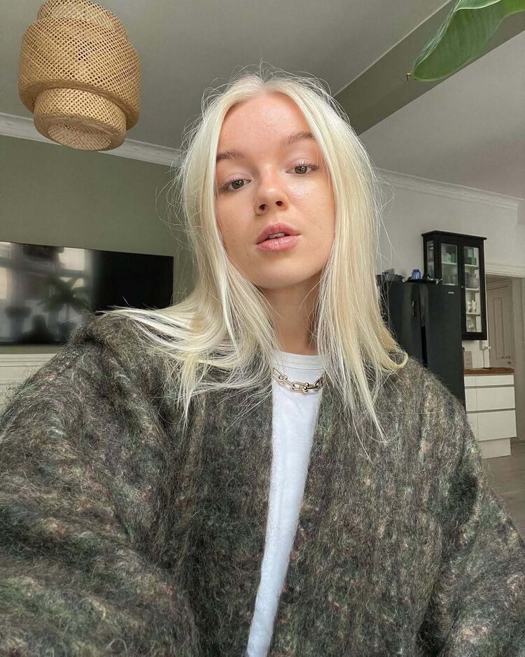  50786126  , 28 ,    -