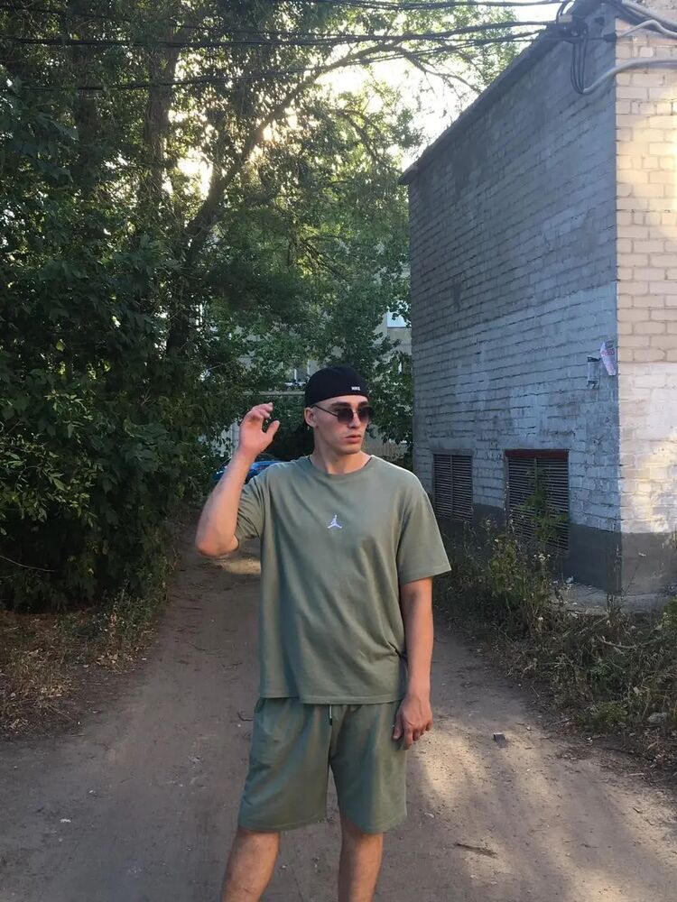  43237436  , 26 ,    