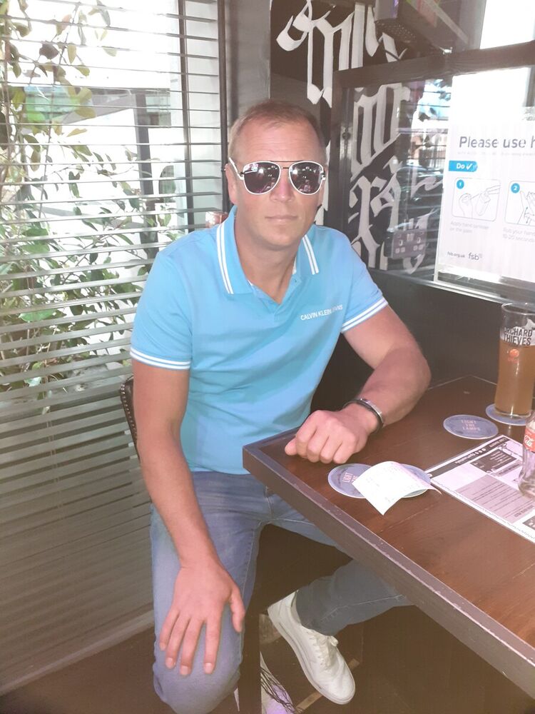  20846266  Ramunas, 52 ,    