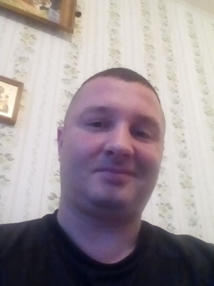  8572456  Denis, 43 ,    