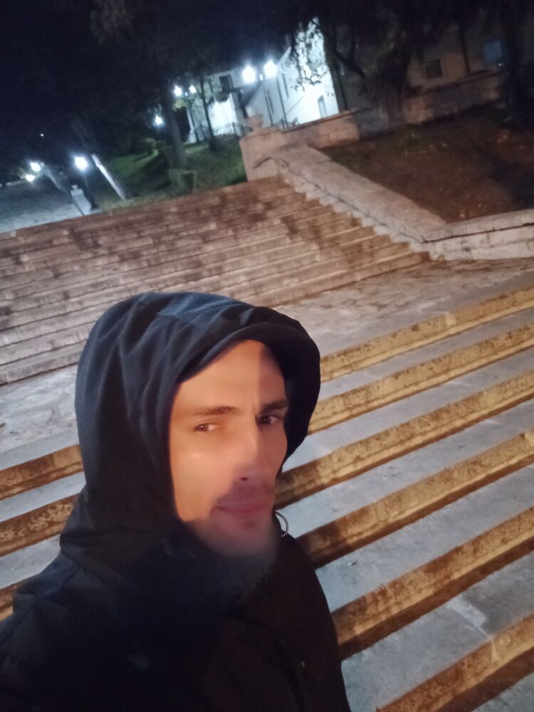  31635776  , 33 ,    