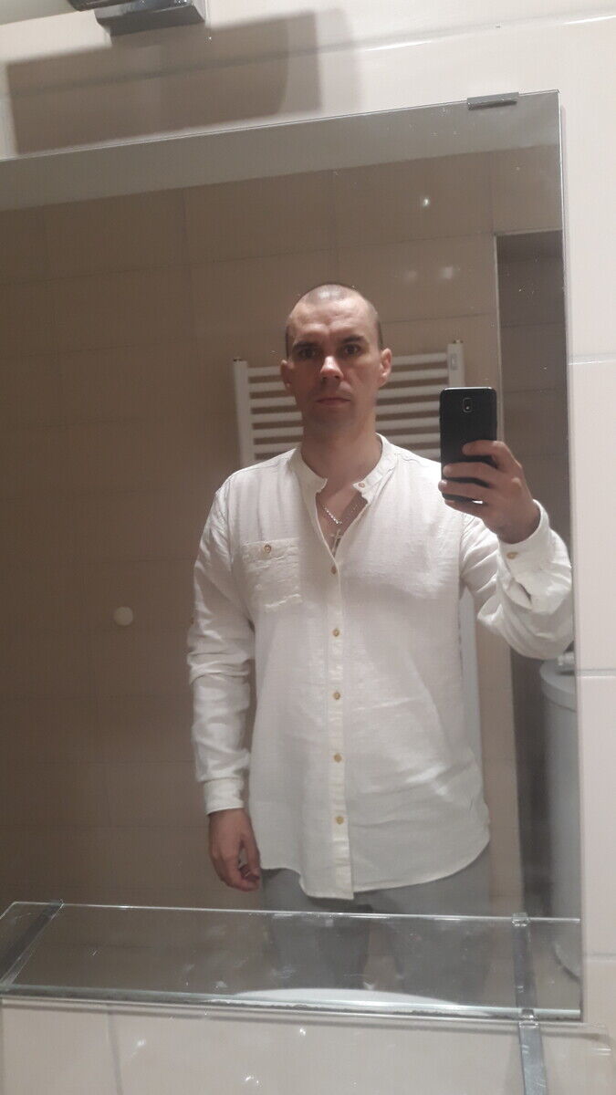  21223506  Jaroslav, 40 ,    Cerny Most