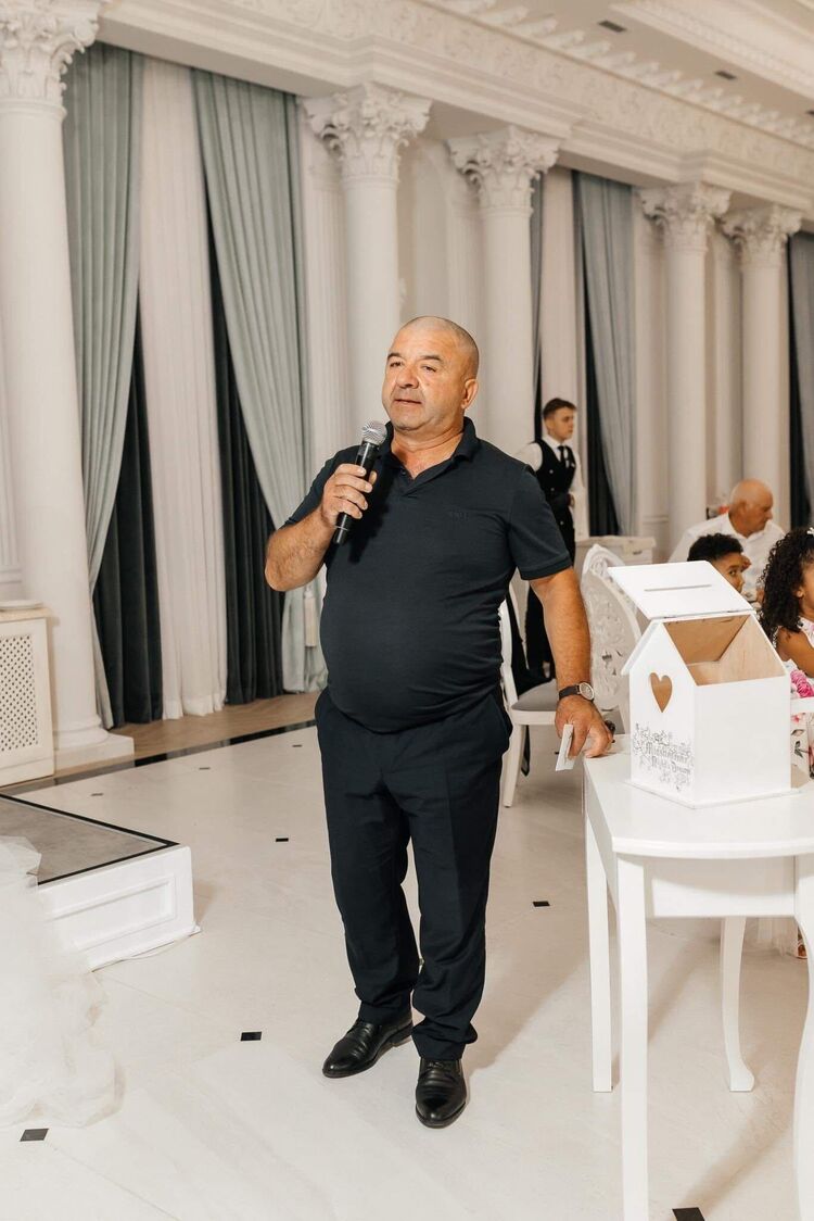  41342766  Petru, 52 ,    