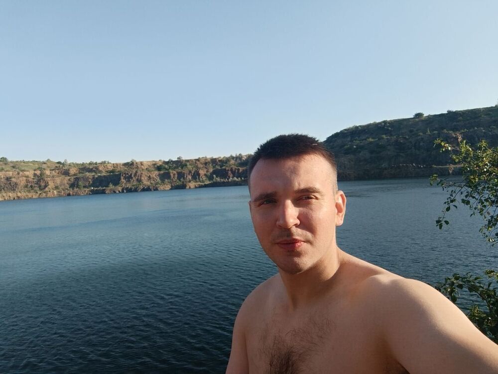  53617736  Andrei, 30 ,    -