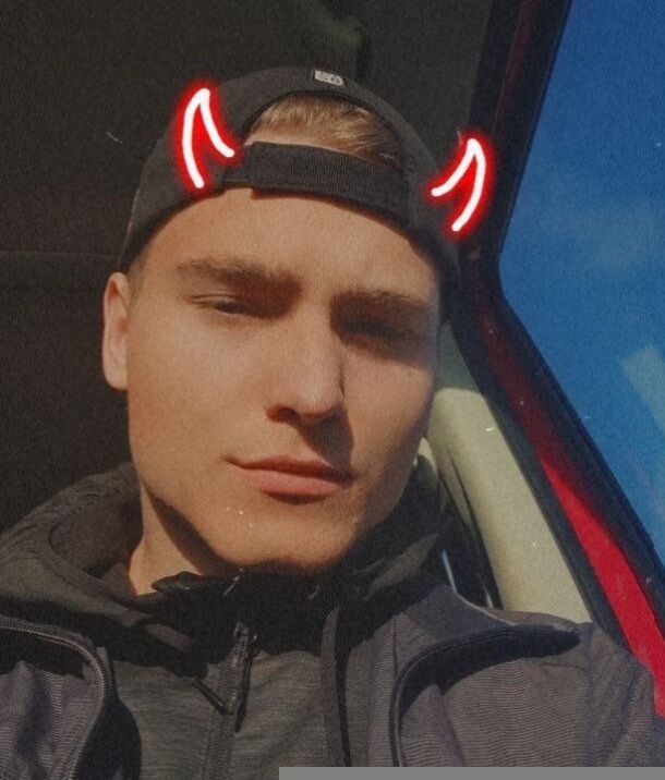  53597426  Alex, 22 ,    