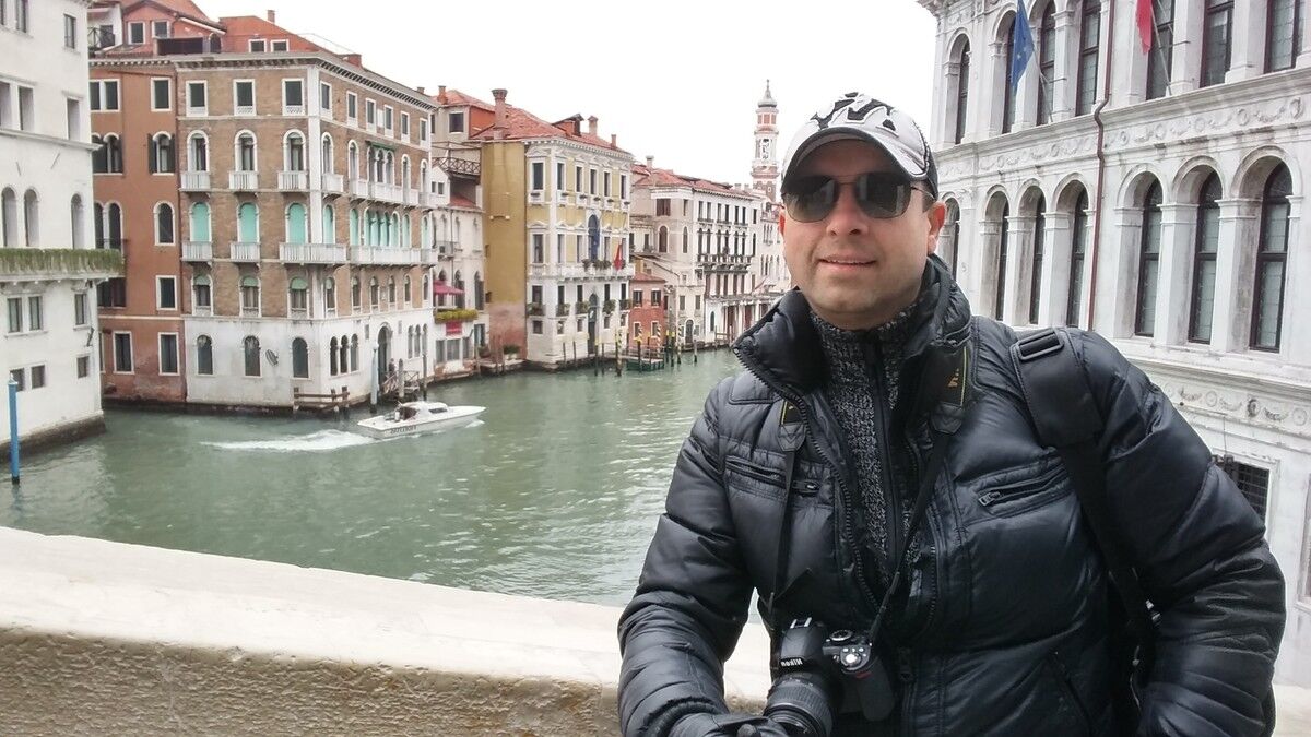  ,   Serj, 43 ,   ,   , c 