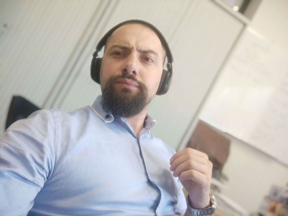  20494146  Aleqsander, 34 ,    