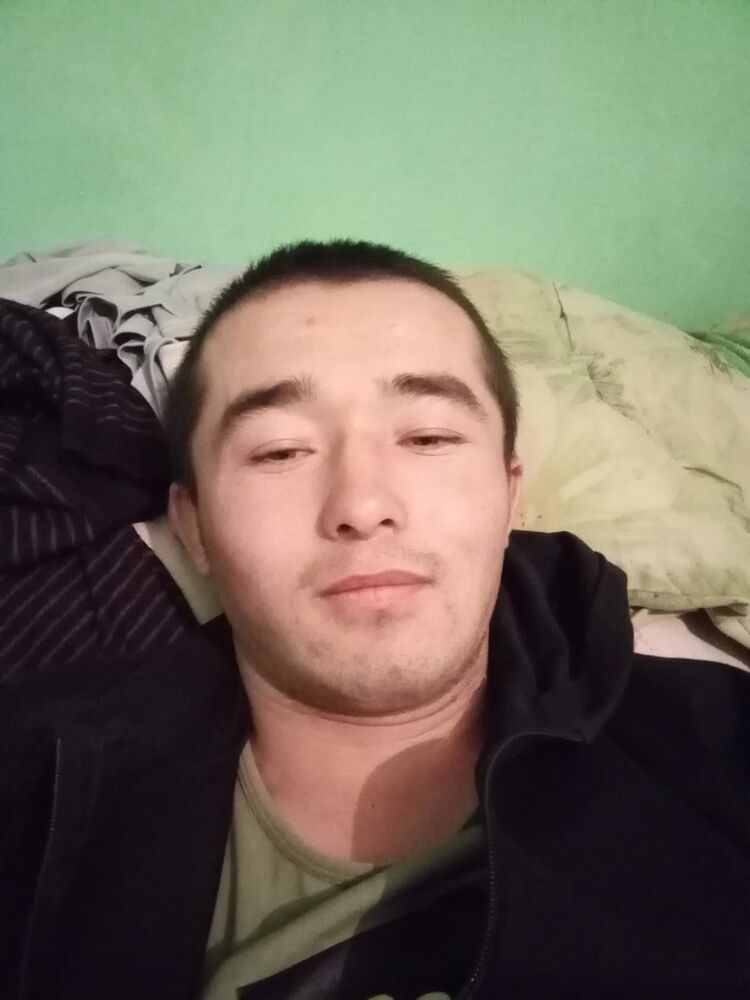  32978086  Ukrambek, 30 ,    