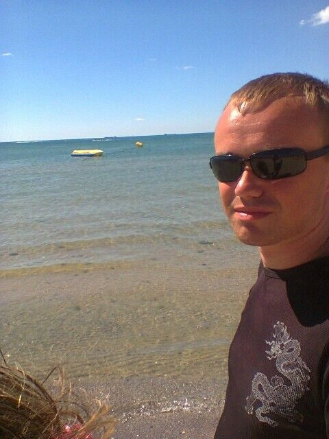  ,   Ruslan, 37 ,   ,   , c , 