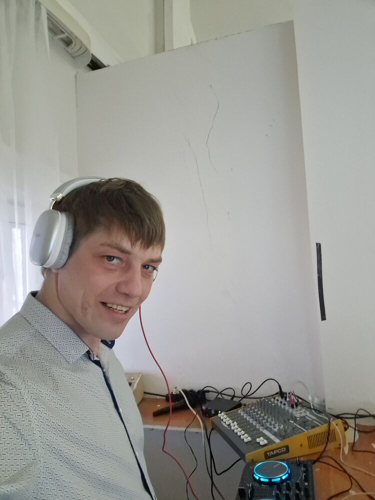  ,   Vlad, 35 ,   ,   , c 