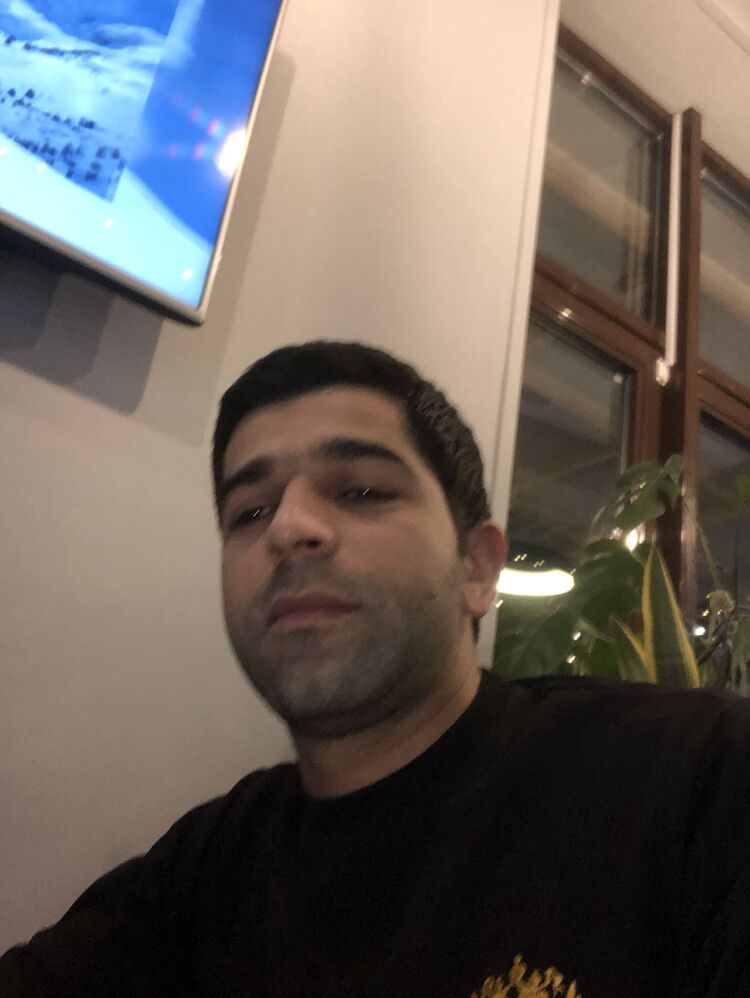  33088956  Saddam, 31 ,    -
