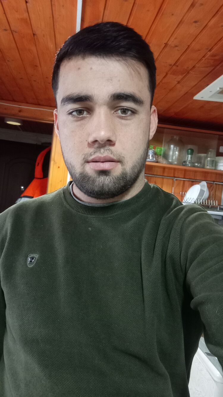  40322676  Khairullo, 26 ,    