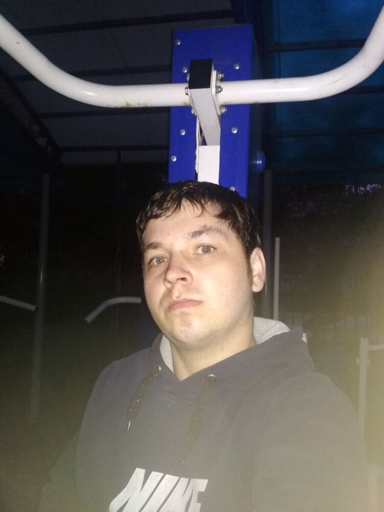  20445866  Denis, 37 ,    -