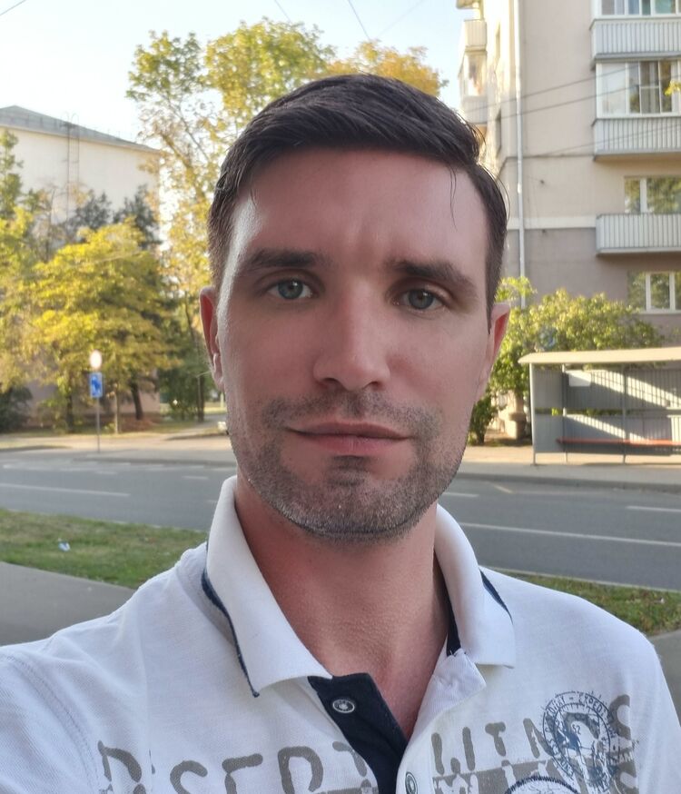  46043656  , 36 ,    