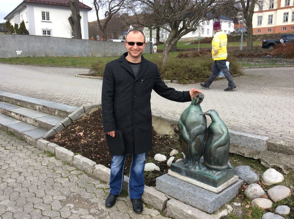  4260546  Nikolai, 46 ,    