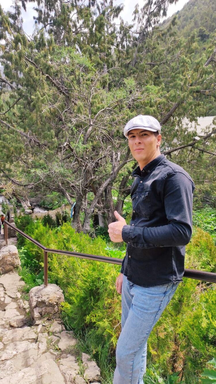  ,   Temurbek, 30 ,   , c 