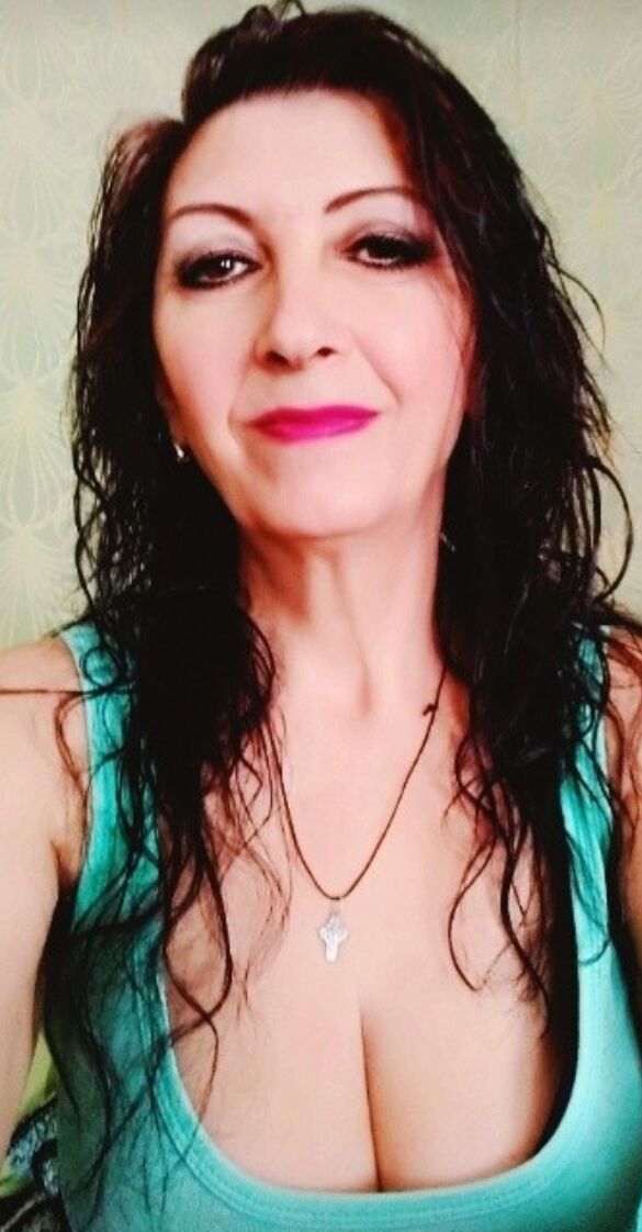  38921726  Nina, 58 ,    