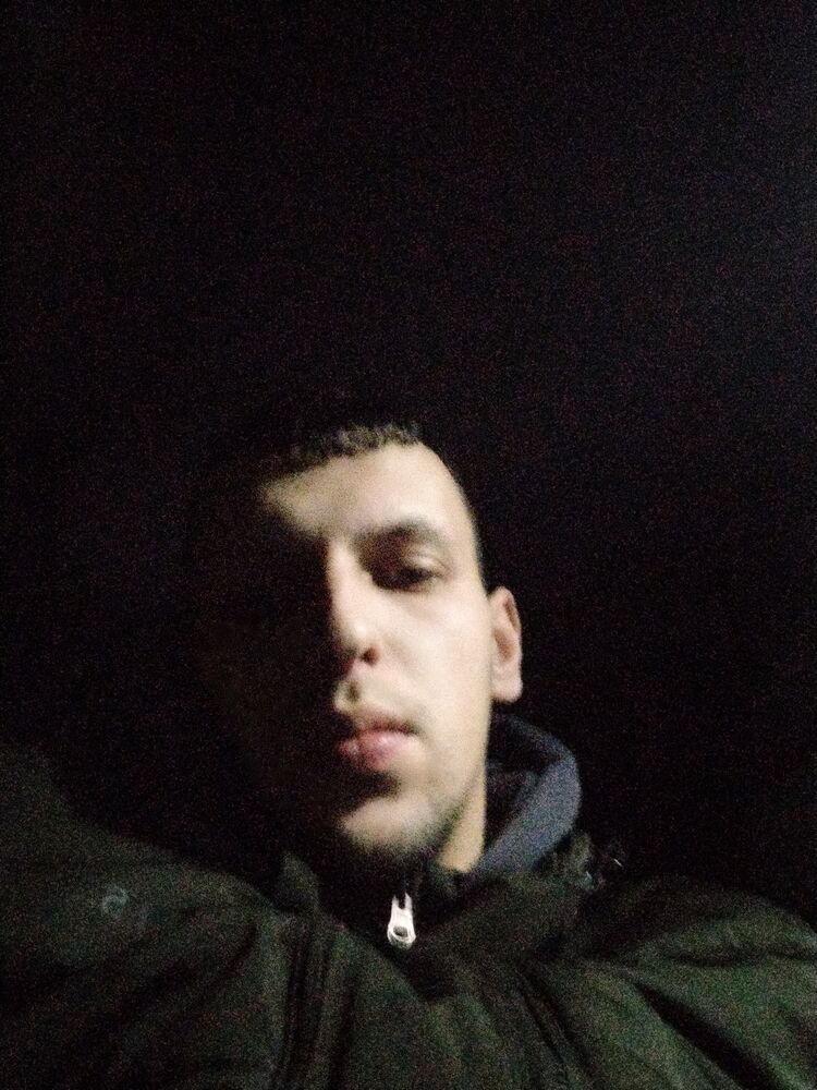  48769676  Ivan, 24 ,    