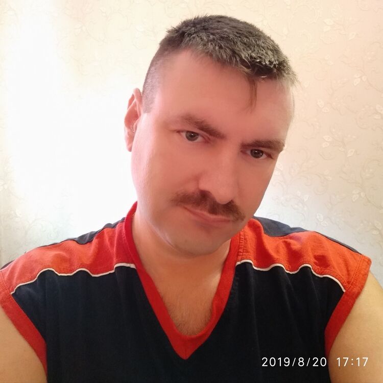  19401606  Sergey, 47 ,    