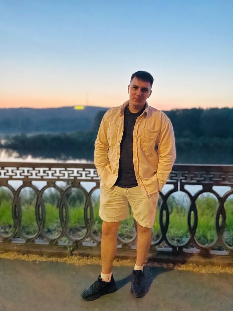  ,   Konstantin, 29 ,  