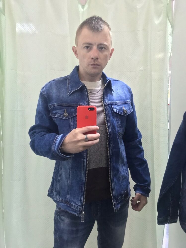  23628656  Artem, 32 ,    