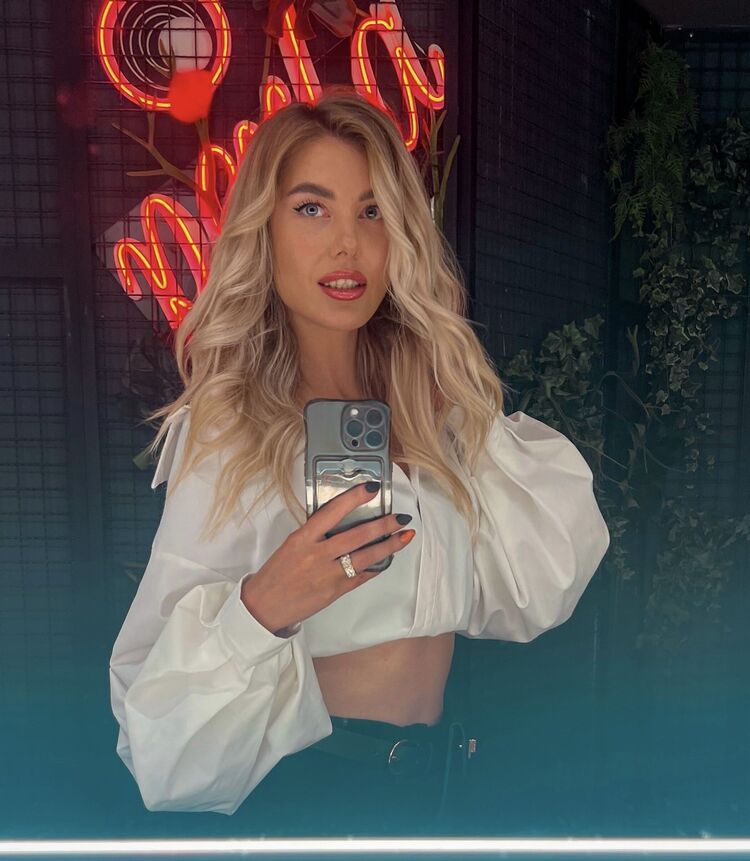  54105426  Olga, 33 ,    