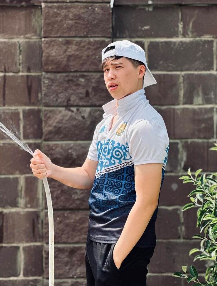  ,   Zhasulan, 21 ,   ,   