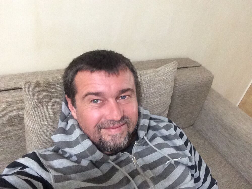  ,   Yan, 49 ,   ,   , c 