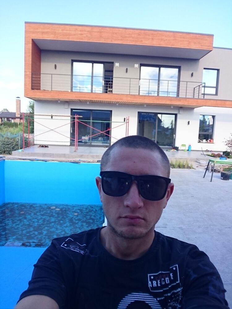  ,   Maksim, 28 ,   ,   , c 