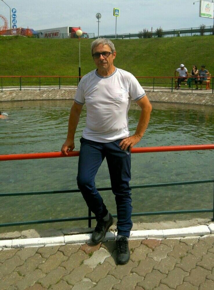  18398596  Alexandr, 66 ,    