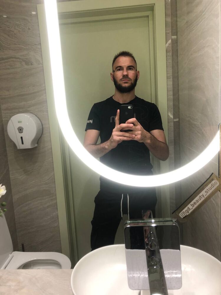  46779506  , 33 ,    