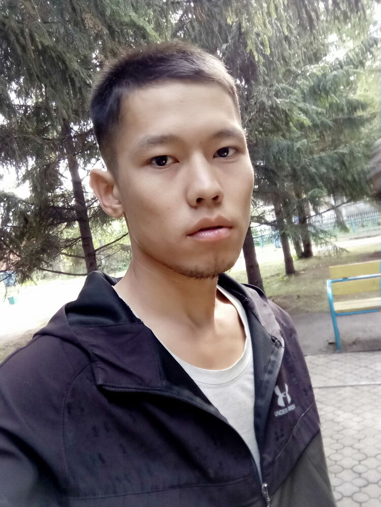  18609476  Alikhan, 32 ,    