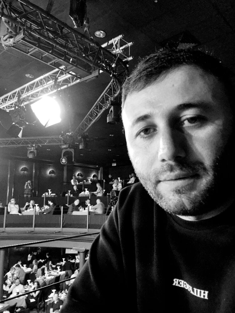  54463606  Martin, 30 ,    