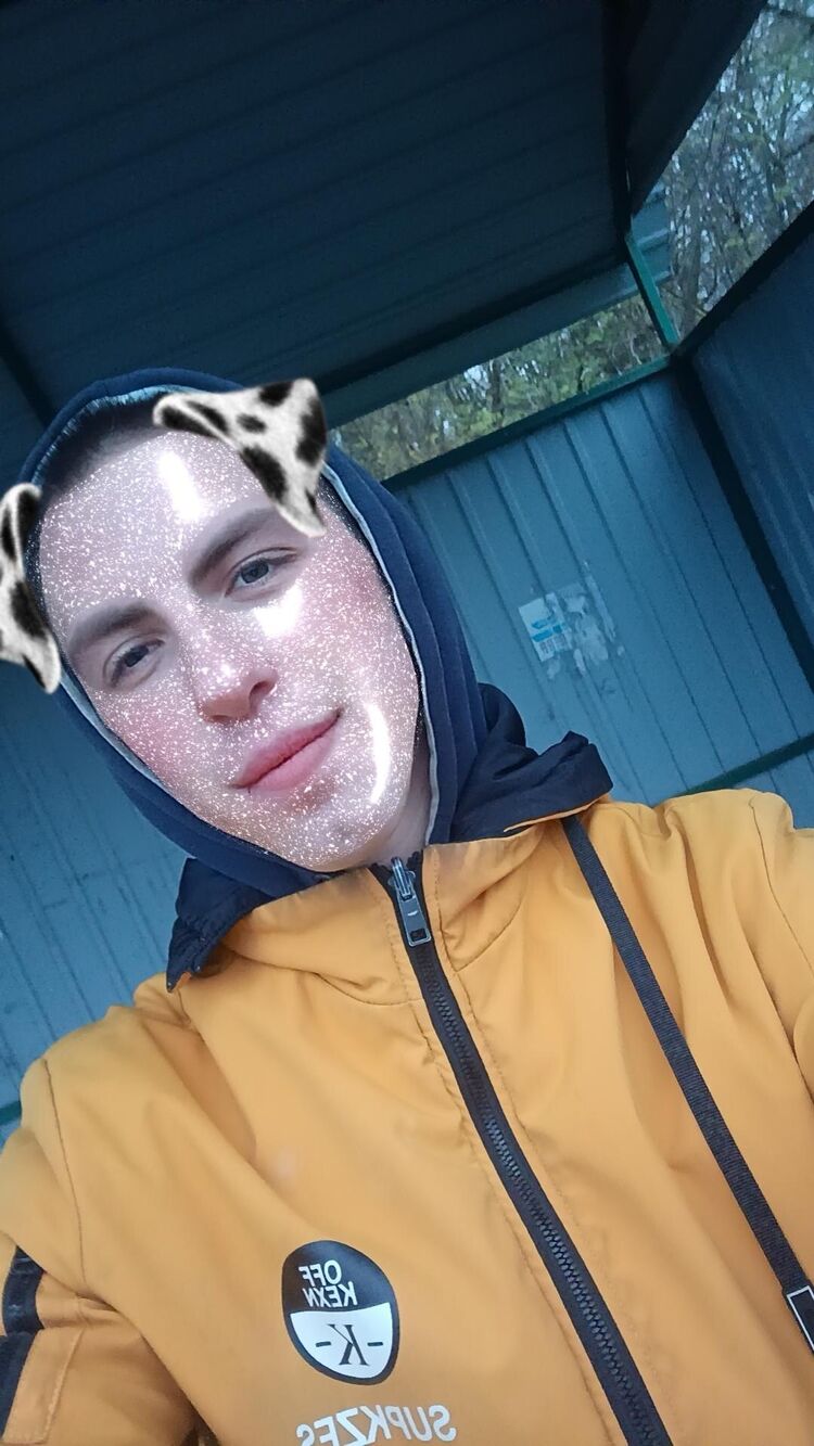  ,   Maksim, 20 ,   ,   